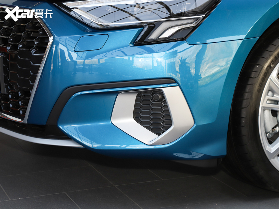 2021?yun)WA3 Sportback 35 TFSI r(sh)