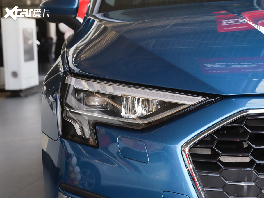 2021?yun)WA3 Sportback 35 TFSI r(sh)