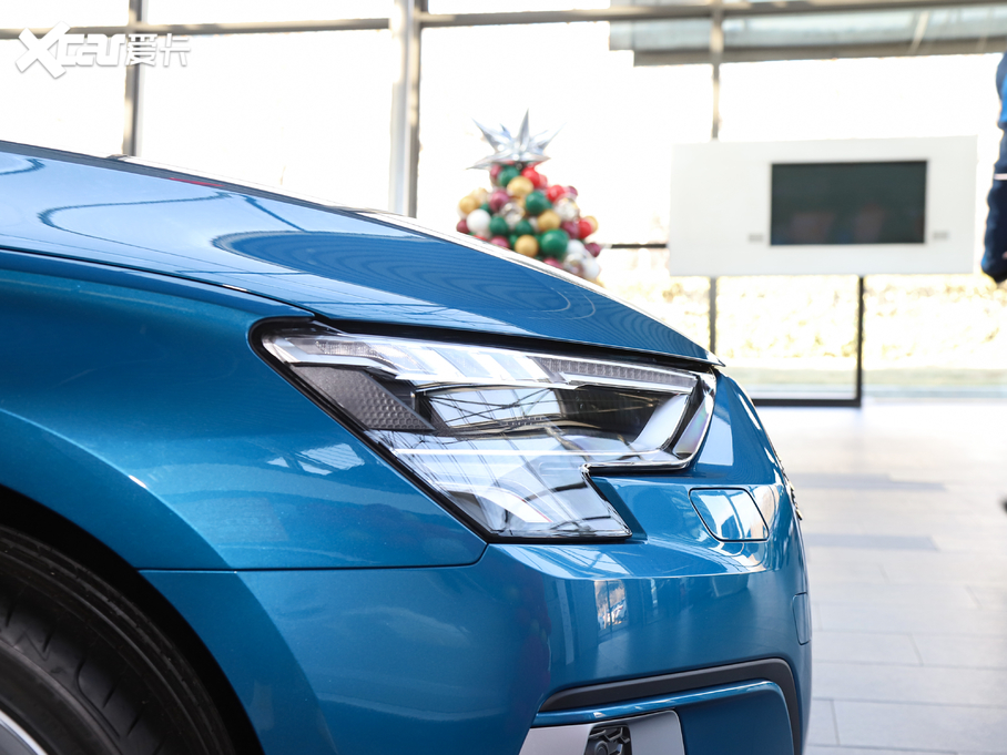 2021?yun)WA3 Sportback 35 TFSI r(sh)