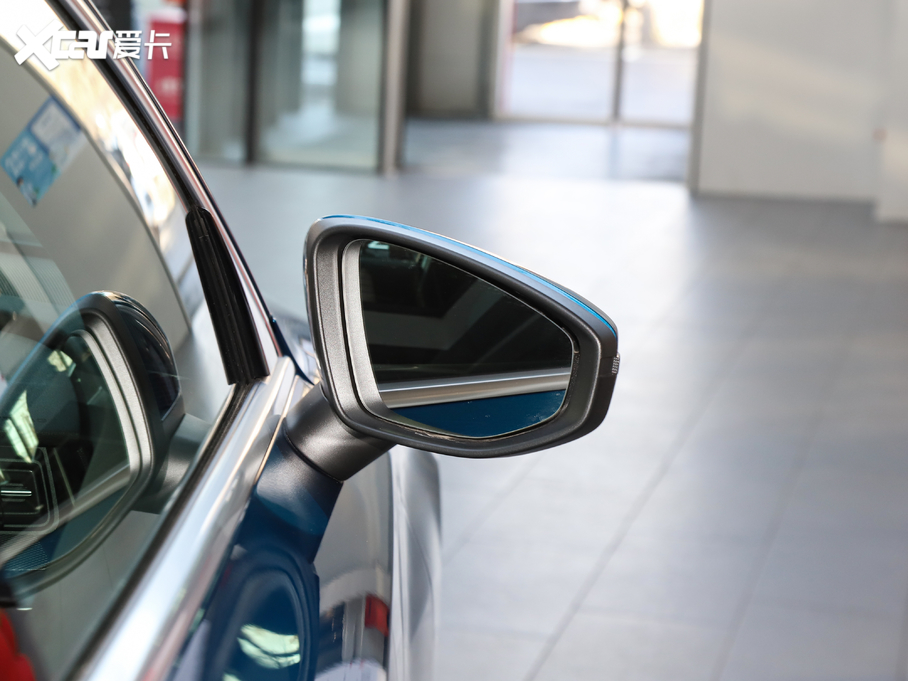 2021WA3 Sportback 35 TFSI r