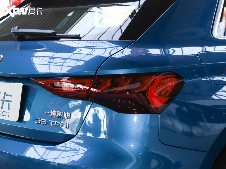 2021WA3 Sportback 35 TFSI r