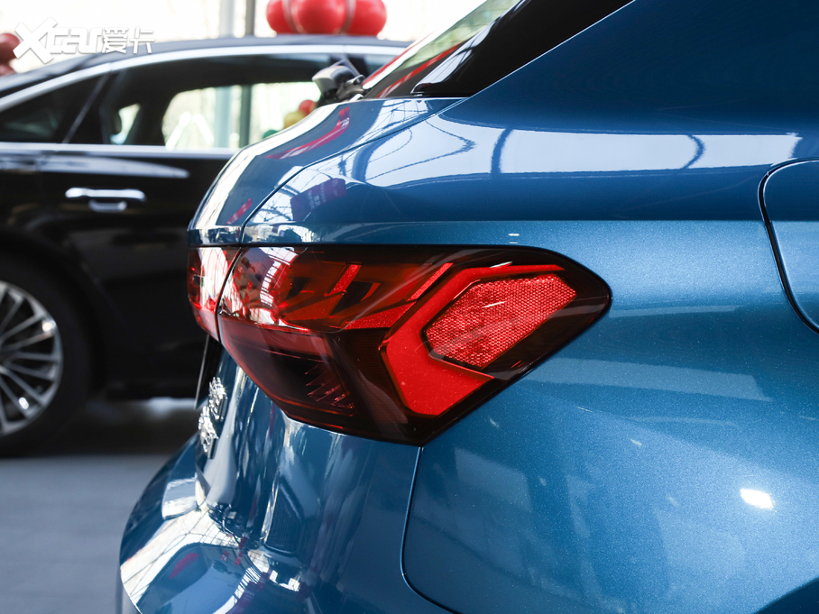 2021WA3 Sportback 35 TFSI r