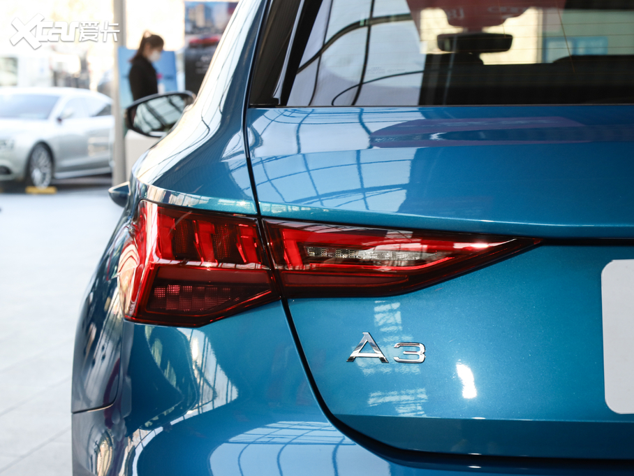 2021WA3 Sportback 35 TFSI r