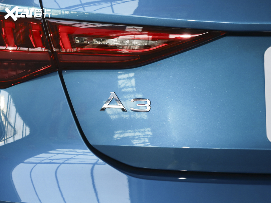 2021WA3 Sportback 35 TFSI r