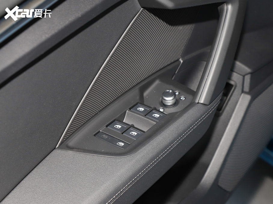 2021WA3 Sportback 35 TFSI r