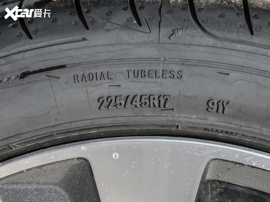 2021WA3 Sportback 35 TFSI Mȡ