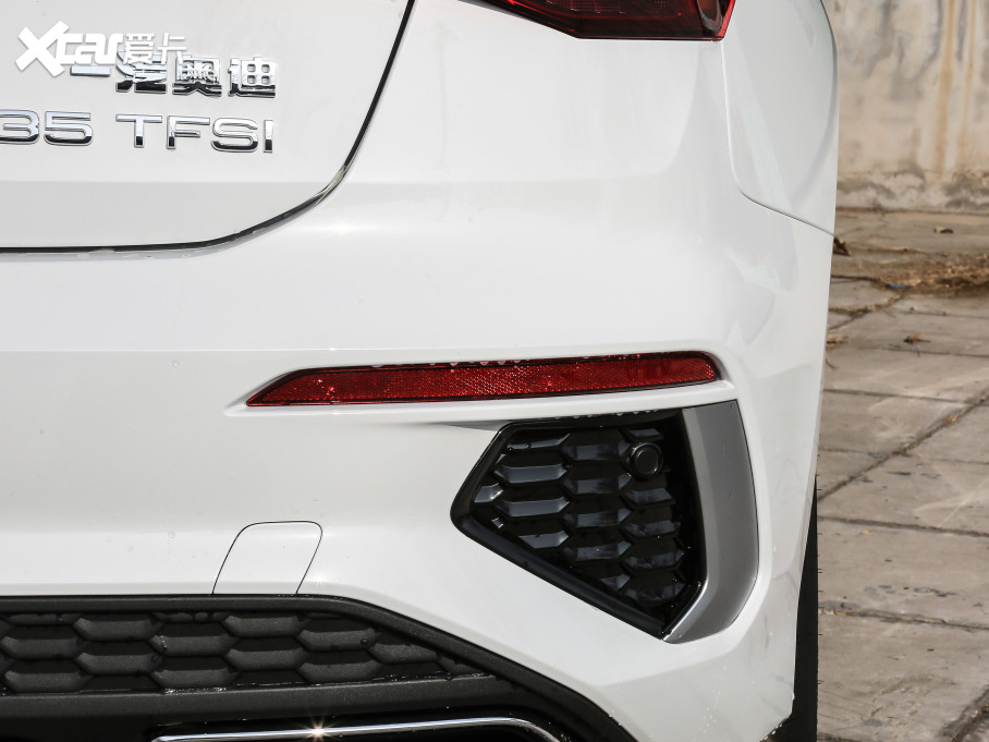 2021WA3 Sportback 35 TFSI M(jn)ȡ\(yn)