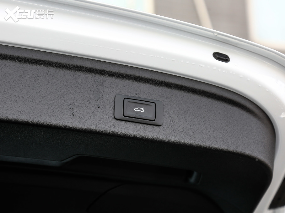 2021WA3 Sportback 35 TFSI M(jn)ȡ\(yn)