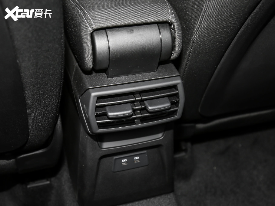 2021WA3 Sportback 35 TFSI Mȡ\