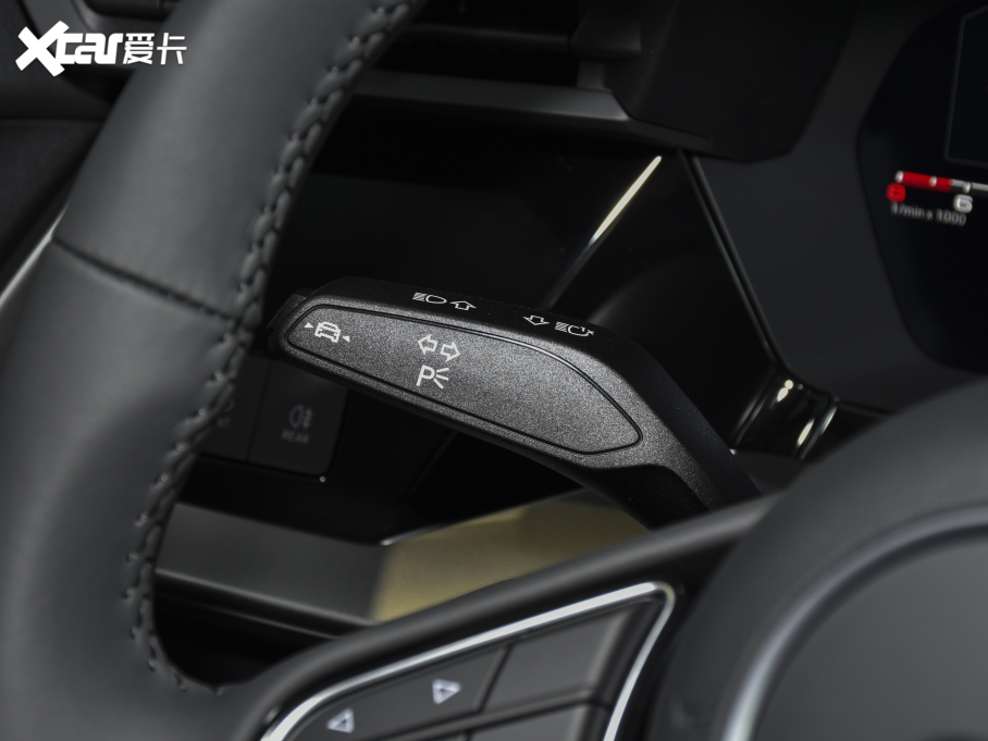 2021?yun)WA3 Sportback 35 TFSI A