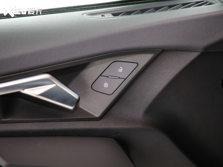 2021WA3 Sportback 35 TFSI Mȡ\