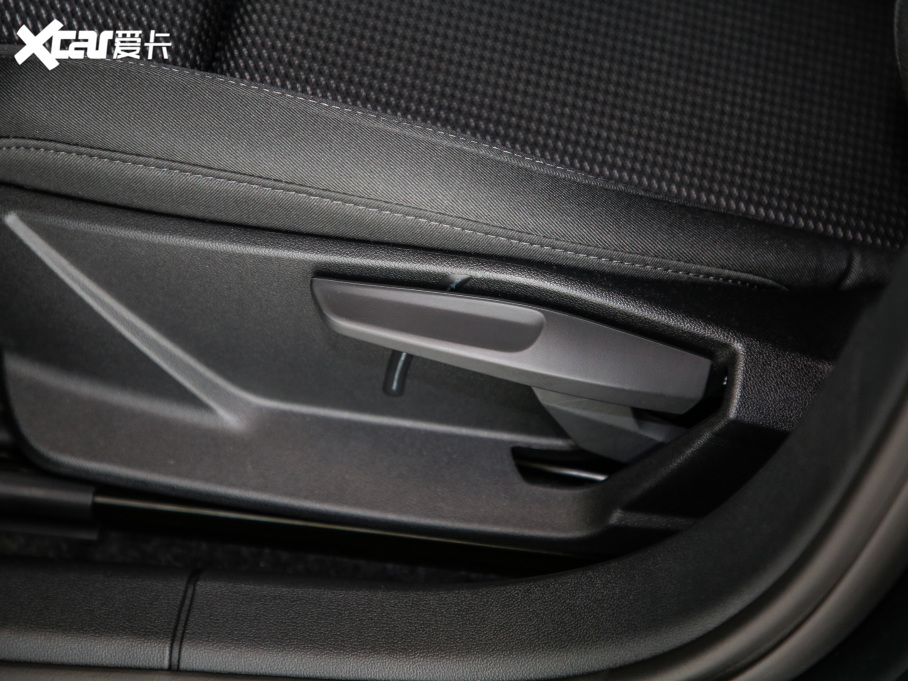 2021WA3 Sportback 35 TFSI Mȡ\