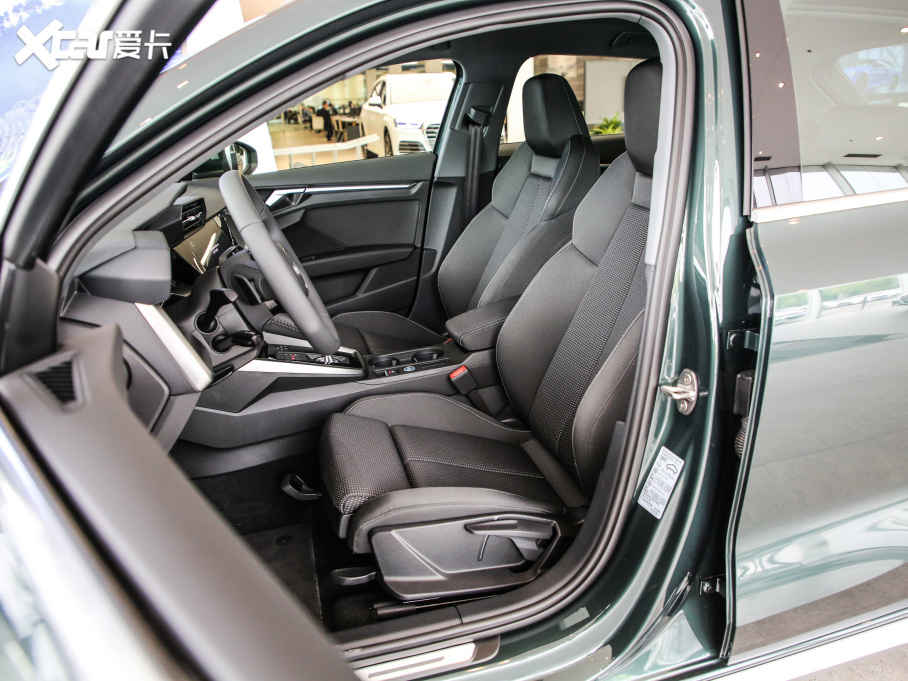 2021WA3 Sportback 35 TFSI Mȡ\