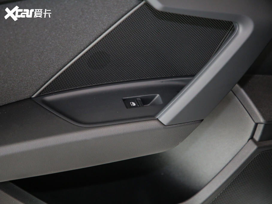 2021WA3 Sportback 35 TFSI Mȡ\