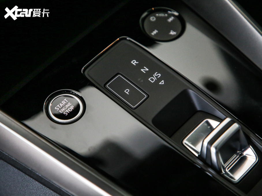 2021WA3 Sportback 35 TFSI M(jn)ȡ\(yn)