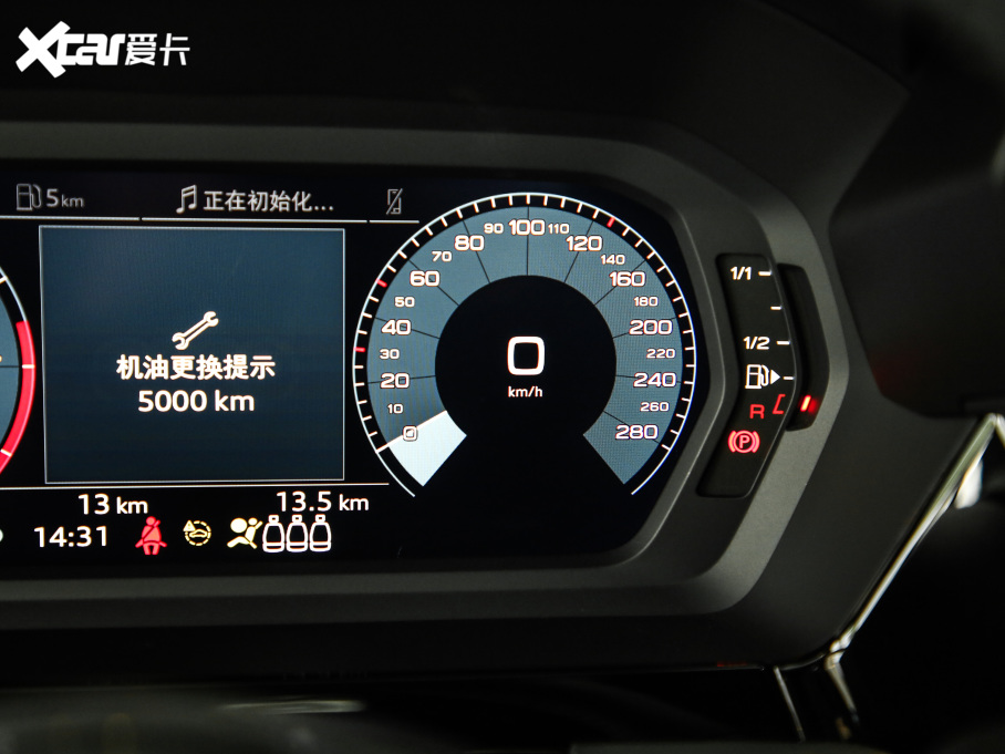 2021WA3 Sportback 35 TFSI M(jn)ȡ\