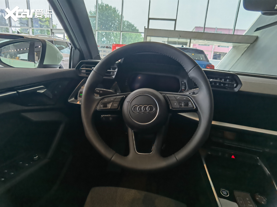 2021WA3 Sportback 35 TFSI Mȡ
