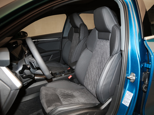 2021Sportback 35 TFSI r\ {