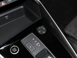 2021Sportback 35 TFSI r\ п؅^