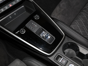 2021Sportback 35 TFSI r\(yn) QU