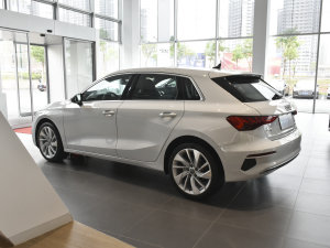 2021Sportback 35 TFSI A w^