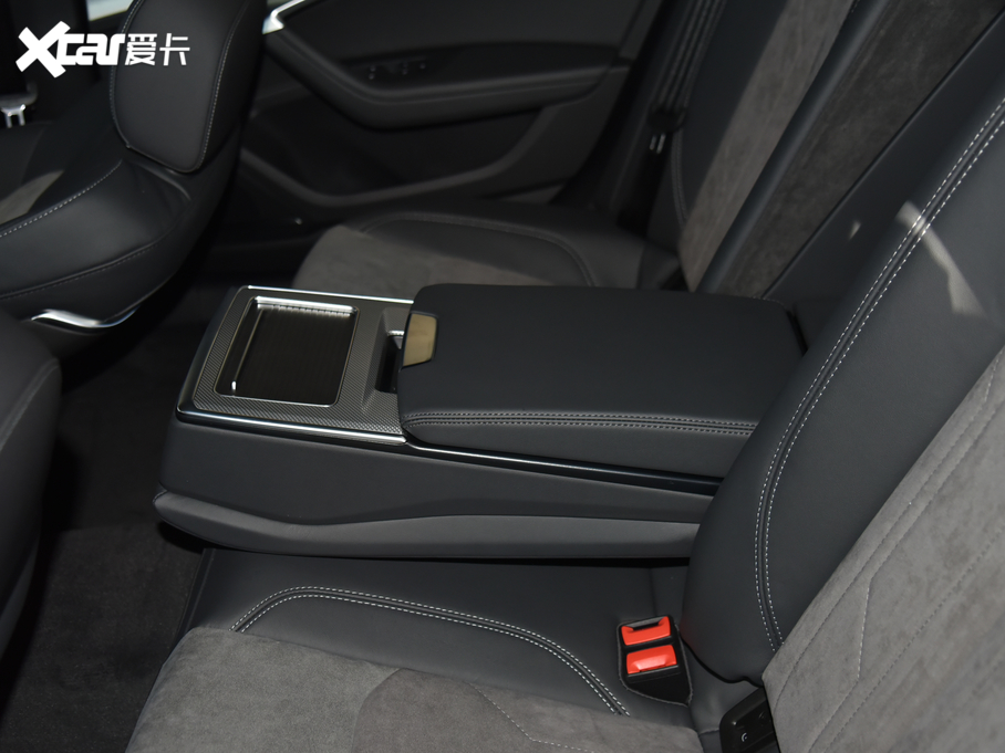 2021��?yu��n)W��A6L 45 TFSI quattro �����(d��ng)����