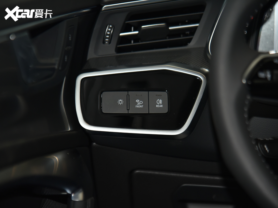 2021��?yu��n)W��A6L 45 TFSI quattro �����(d��ng)����