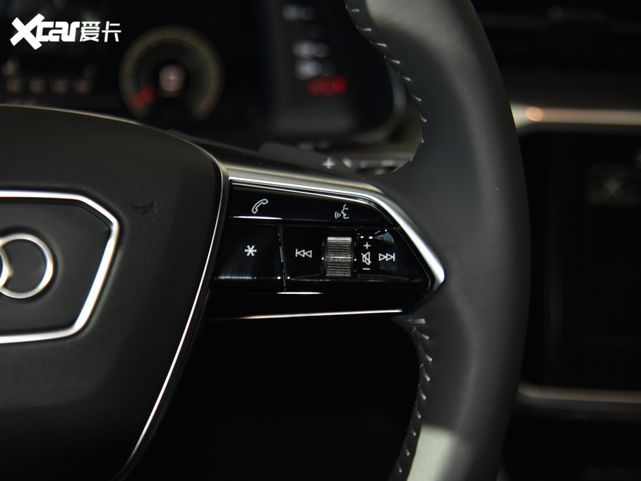 2021WA6L 45 TFSI quattro Ӹ