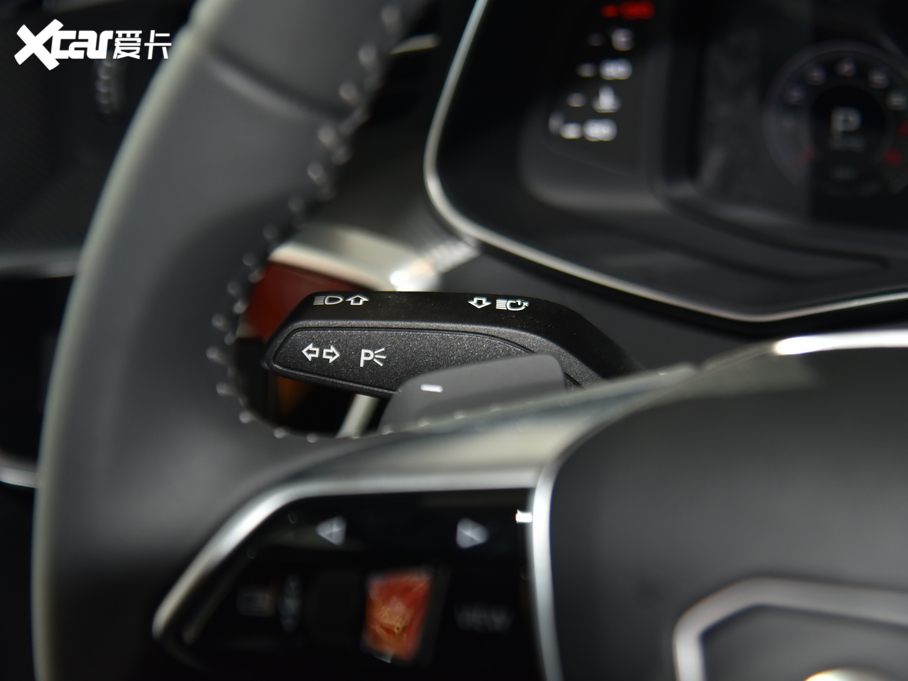 2021��?yu��n)W��A6L 45 TFSI quattro �����(d��ng)����