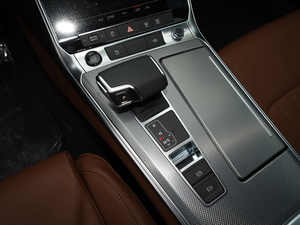 202145 TFSI x(dng) QU