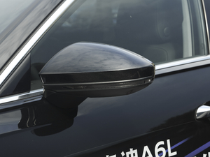 202145 TFSI quattro ^