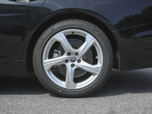 202145 TFSI quattro ^