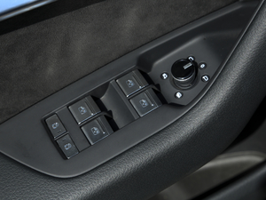 202145 TFSI quattro {܇ƅ^(q)	