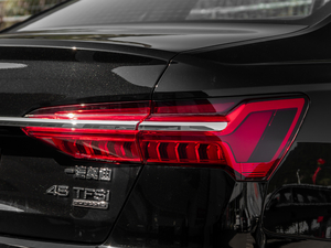 202145 TFSI quattroxӸ ^