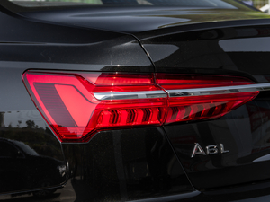 202145 TFSI quattroxӸ ^