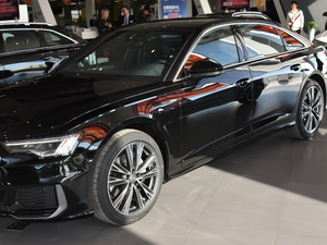 202145 TFSI quattro Ӹ ^