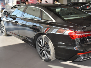 202145 TFSI quattro Ӹ ^