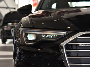 202145 TFSI quattro Ӹ ^