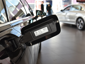 202145 TFSI quattro Ӹ ^