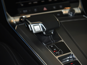 202145 TFSI quattro Ӹ QU