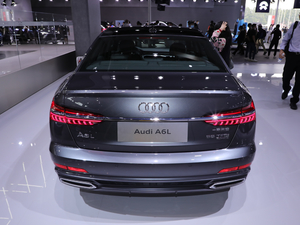 202155 TFSI quattro Ş(dng) 	