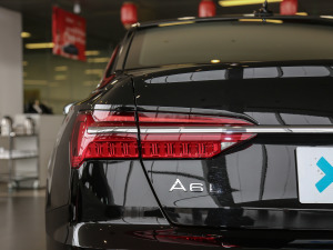 202155 TFSI quattro ŞӸ ^