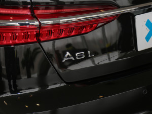 202155 TFSI quattro ŞӸ ^