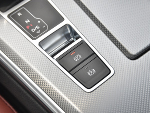 202145 TFSI M(jn) v܇Ƅ