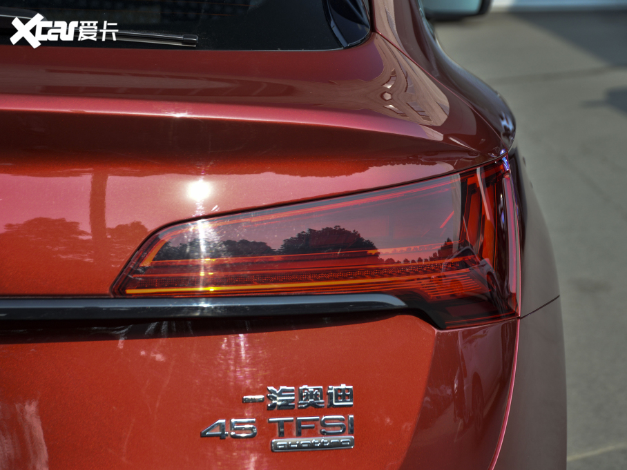 2021��W��Q5L Sportback 45 TFSI ���A��