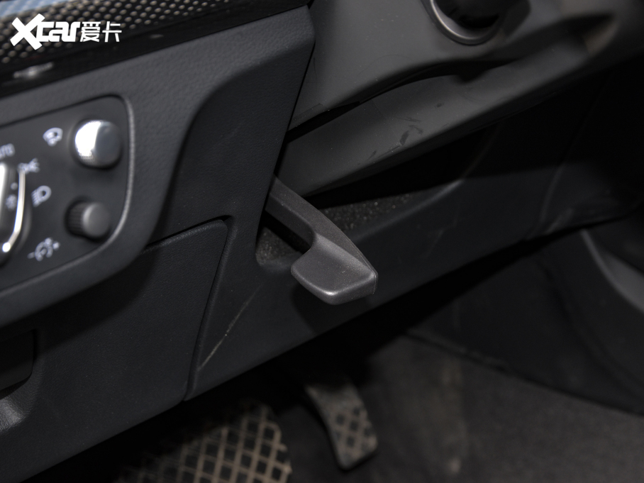 2021��W��Q5L Sportback 45 TFSI ���A��