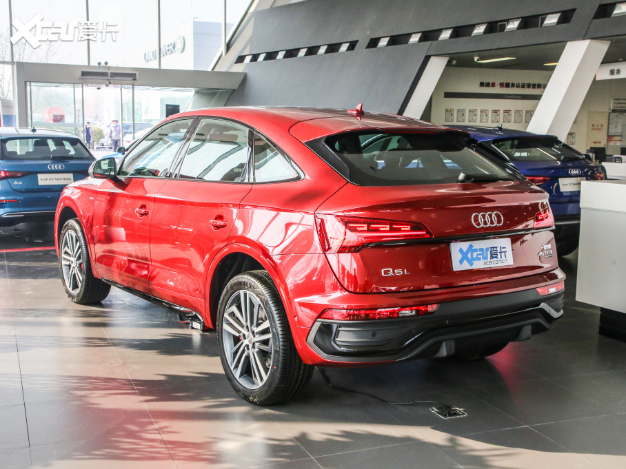 2021?yun)WQ5L Sportback 45 TFSI x