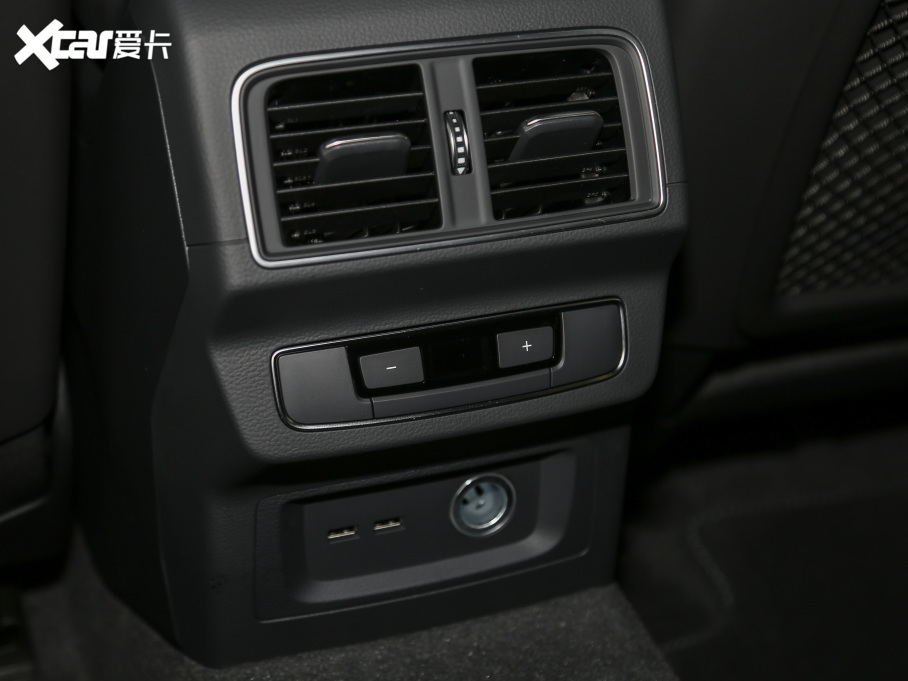 2021?yun)WQ5L Sportback 40 TFSI A