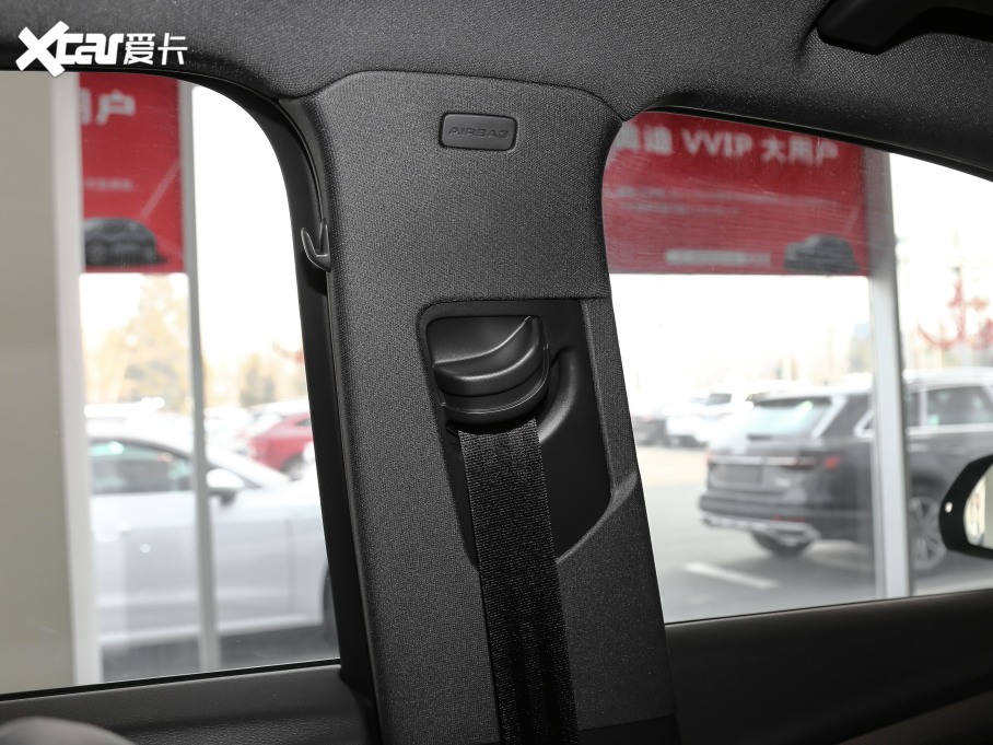 2021WQ5L Sportback 40 TFSI ؄e