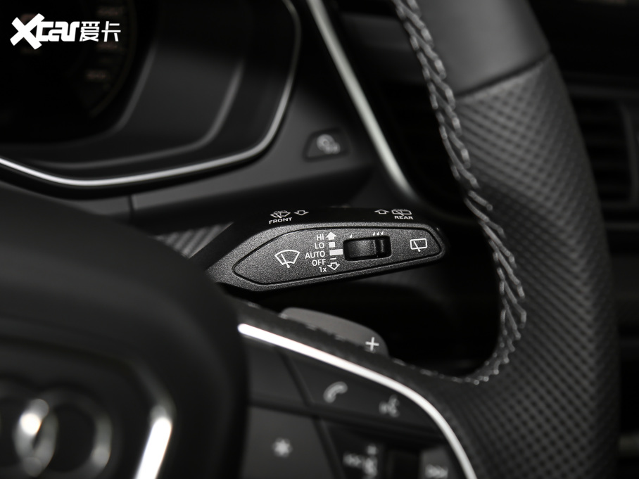 2021WQ5L Sportback 40 TFSI ؄e